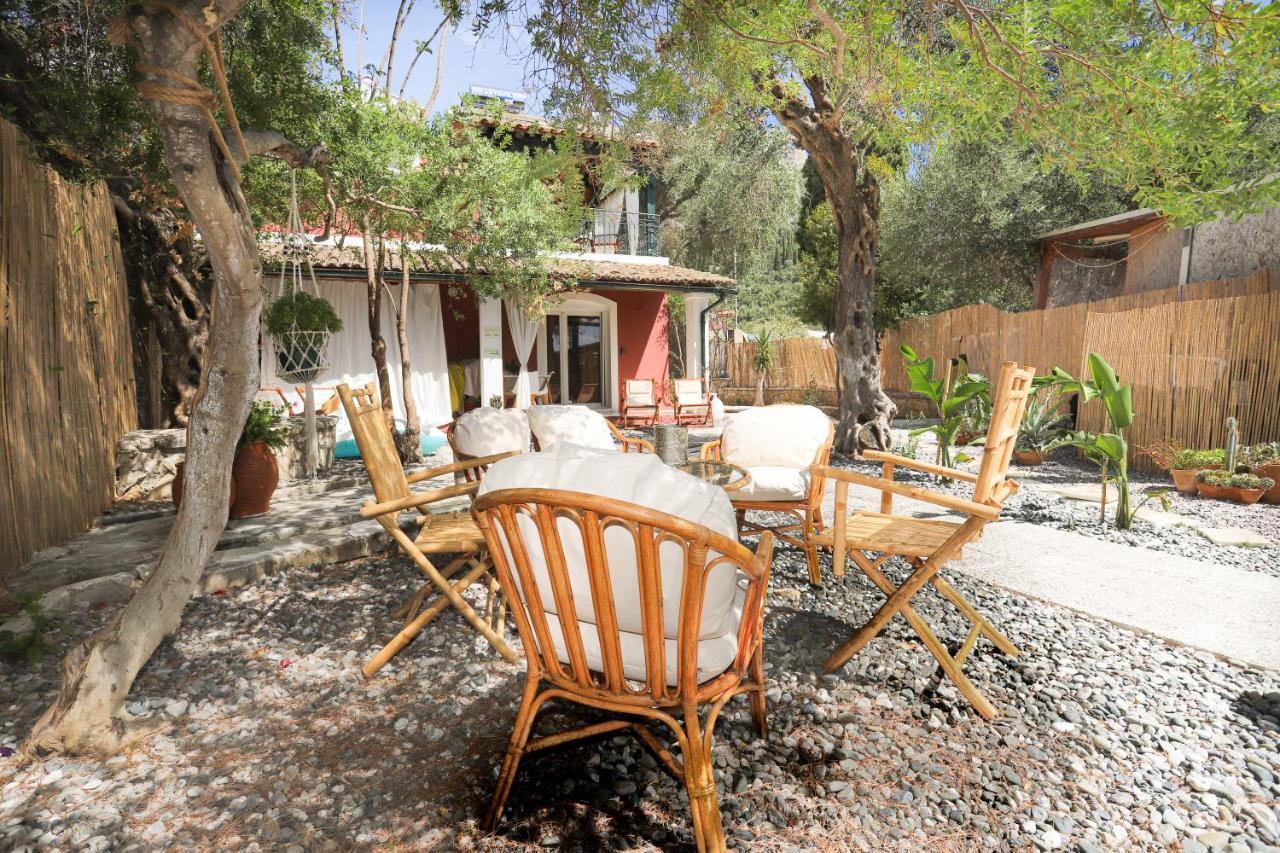 Eleni'S Guesthouse パレオカストリッツア エクステリア 写真